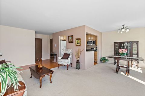 Tiny photo for 36 Waterbury Lane #01, Schaumburg, IL 60193 (MLS # 12612736)
