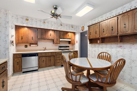 Tiny photo for 700 N Bruce Lane #108, Glenwood, IL 60425 (MLS # 12576462)