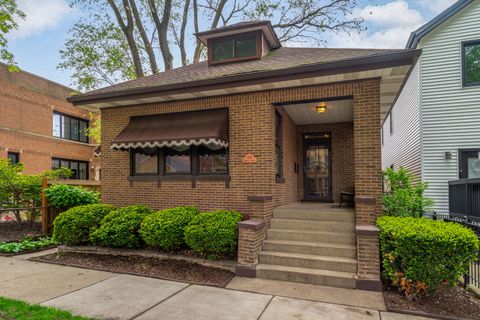 Photo of 3314 S Emerald Avenue, Chicago, IL 60616 (MLS # 12642557)