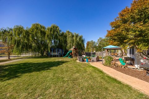 Tiny photo for 555 Litchfield Way, Oswego, IL 60543 (MLS # 12493199)