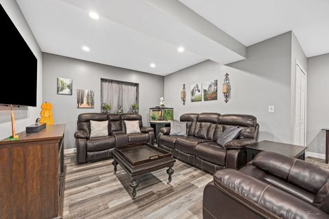 Tiny photo for 555 Litchfield Way, Oswego, IL 60543 (MLS # 12493199)