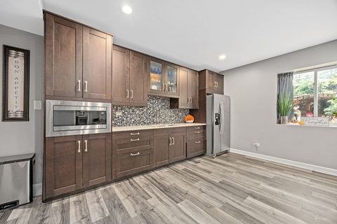 Tiny photo for 555 Litchfield Way, Oswego, IL 60543 (MLS # 12493199)