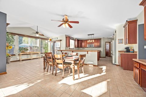 Tiny photo for 555 Litchfield Way, Oswego, IL 60543 (MLS # 12493199)