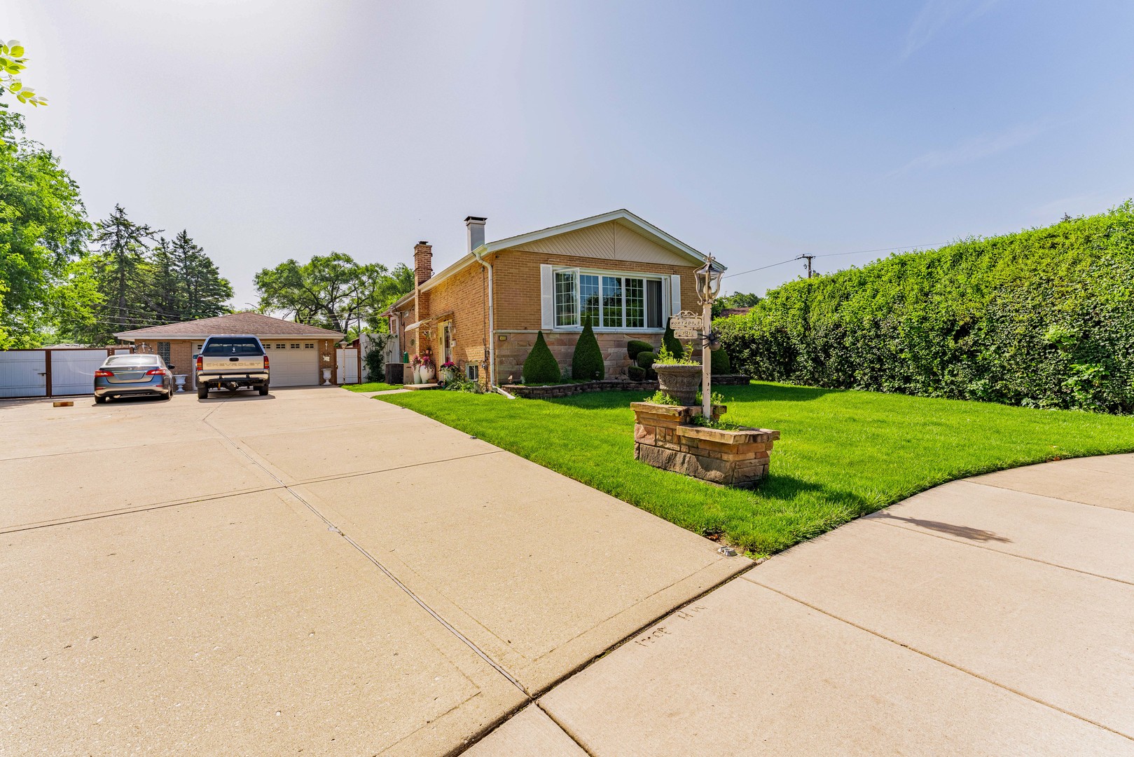433 E Cherry Hill Drive