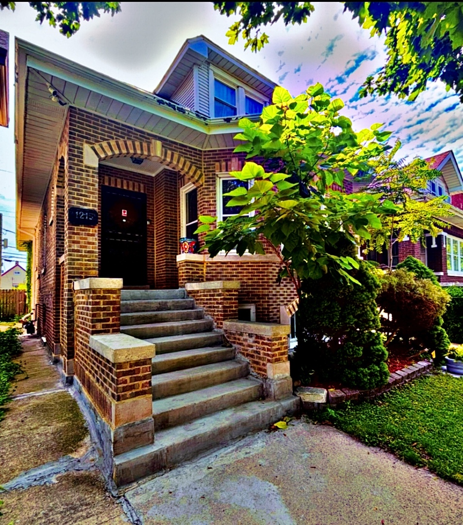 1215 S 58th Court