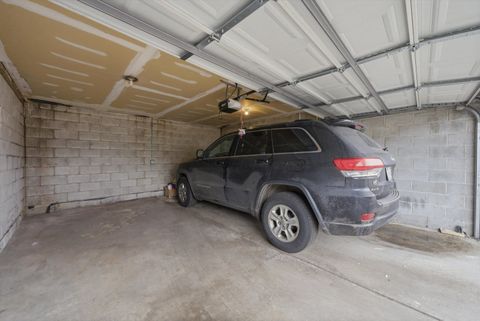 Tiny photo for 214 E 37TH Street #2, Chicago, IL 60653 (MLS # 12574796)