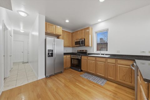Tiny photo for 214 E 37TH Street #2, Chicago, IL 60653 (MLS # 12574796)