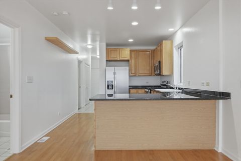 Tiny photo for 214 E 37TH Street #2, Chicago, IL 60653 (MLS # 12574796)