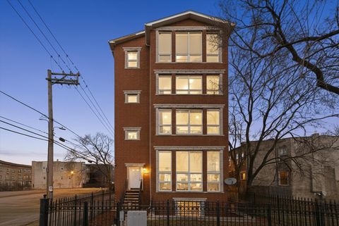 Tiny photo for 214 E 37TH Street #2, Chicago, IL 60653 (MLS # 12574796)