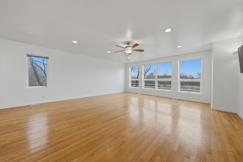 Tiny photo for 214 E 37TH Street #2, Chicago, IL 60653 (MLS # 12574796)