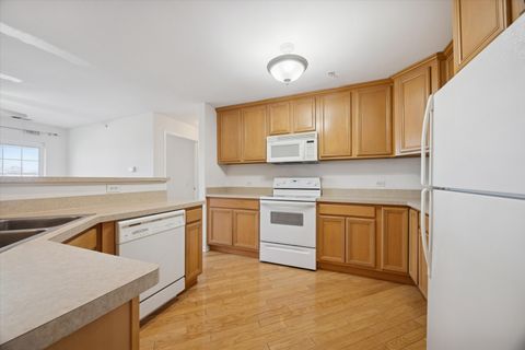 Tiny photo for 714 W 63rd Street #303, Westmont, IL 60559 (MLS # 12577479)