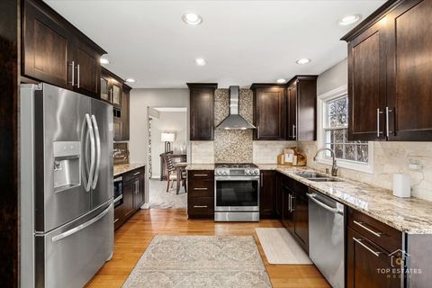 Tiny photo for 1006 Apple Lane, Lombard, IL 60148 (MLS # 12536783)