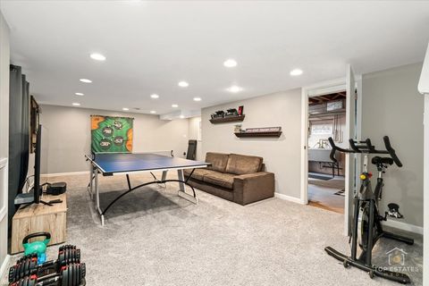 Tiny photo for 1006 Apple Lane, Lombard, IL 60148 (MLS # 12536783)