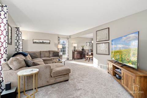 Tiny photo for 1006 Apple Lane, Lombard, IL 60148 (MLS # 12536783)