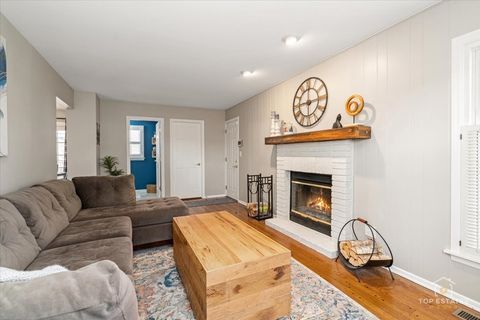 Tiny photo for 1006 Apple Lane, Lombard, IL 60148 (MLS # 12536783)