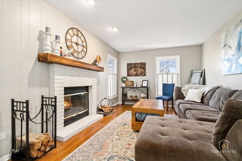 Tiny photo for 1006 Apple Lane, Lombard, IL 60148 (MLS # 12536783)