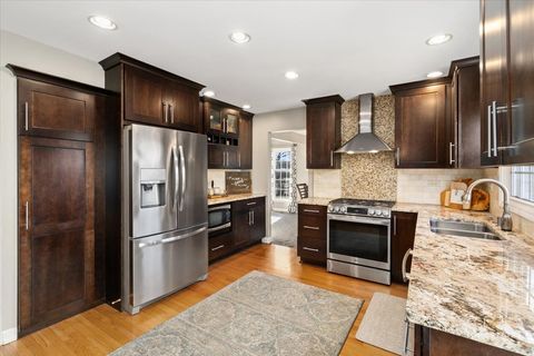 Tiny photo for 1006 Apple Lane, Lombard, IL 60148 (MLS # 12536783)