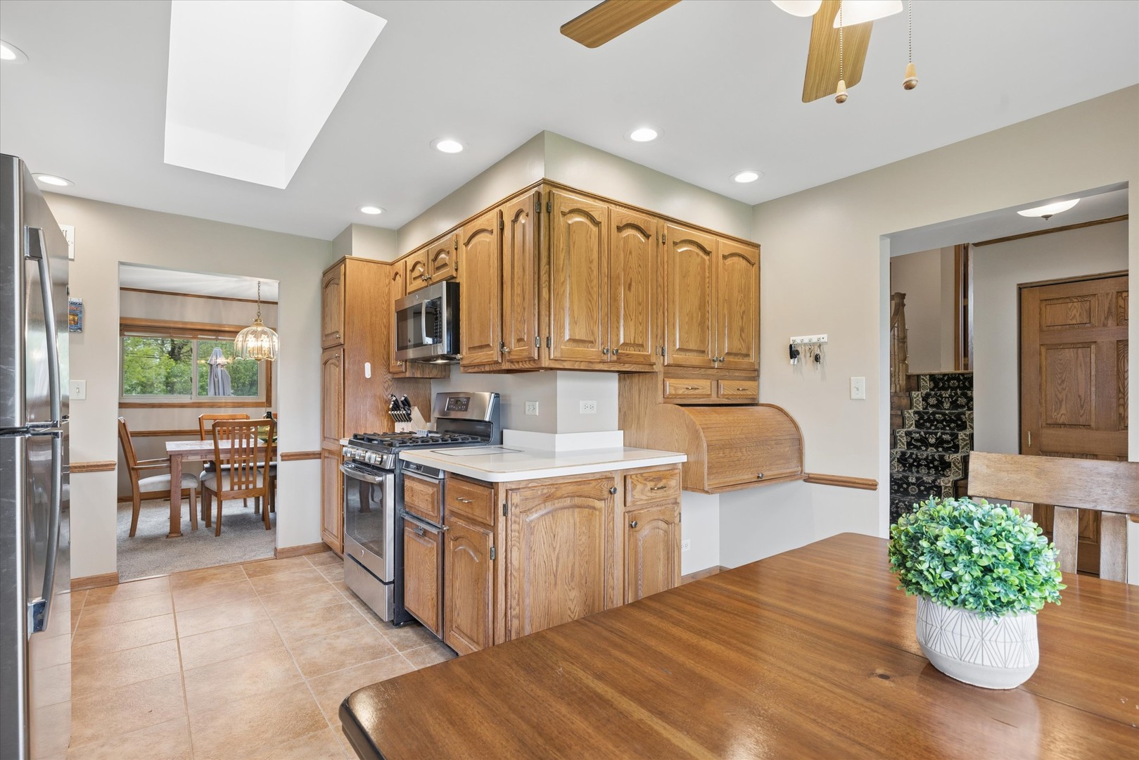 1903 E Ivy Lane