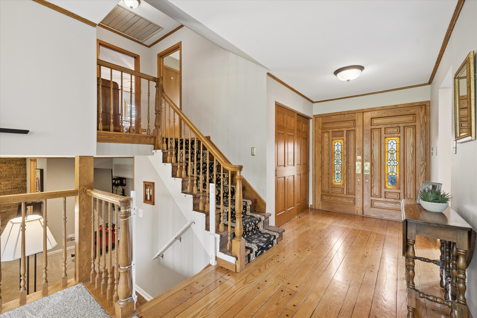 1903 E Ivy Lane
