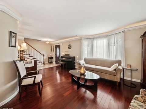 Tiny photo for 760 Thunderbird Trail, Carol Stream, IL 60188 (MLS # 12599442)