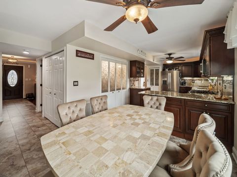 Tiny photo for 760 Thunderbird Trail, Carol Stream, IL 60188 (MLS # 12599442)