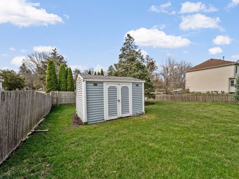 Tiny photo for 760 Thunderbird Trail, Carol Stream, IL 60188 (MLS # 12599442)