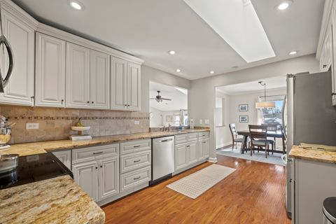 Tiny photo for 2415 59th Street, Woodridge, IL 60517 (MLS # 12559920)