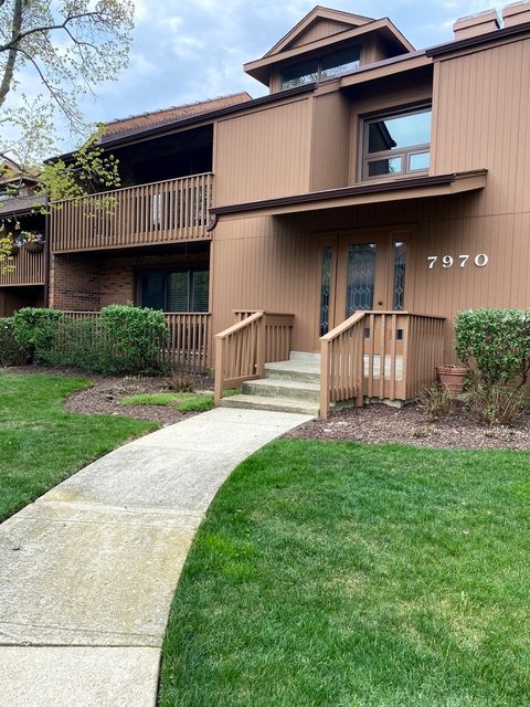 A home in Burr Ridge