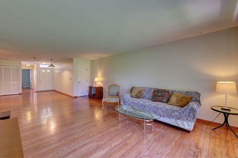 Tiny photo for 25 Coolidge Court #A, Streamwood, IL 60107 (MLS # 12653384)