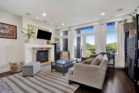 Tiny photo for 4156 N Elston Avenue #3N, Chicago, IL 60618 (MLS # 12634203)