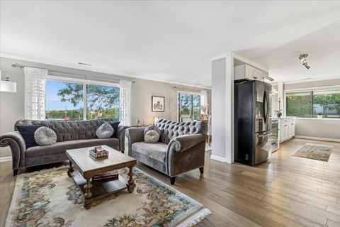 Tiny photo for 9242 Gross Point Road #402, Skokie, IL 60077 (MLS # 12488371)