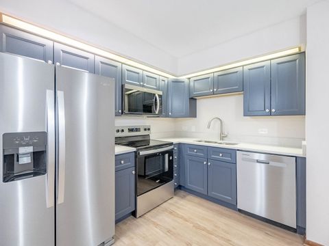 Tiny photo for 5840 W 104th Street #106, Oak Lawn, IL 60453 (MLS # 12566401)