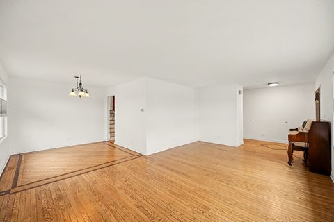 Tiny photo for 2140 Mulberry Drive, West Chicago, IL 60185 (MLS # 12607206)