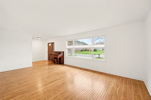 Tiny photo for 2140 Mulberry Drive, West Chicago, IL 60185 (MLS # 12607206)