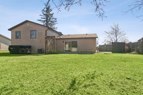 Tiny photo for 166 E Cunningham Drive, Palatine, IL 60067 (MLS # 12575256)