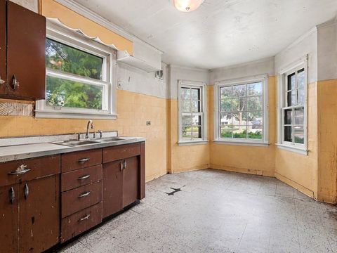 Tiny photo for 9220 Monitor Avenue, Oak Lawn, IL 60453 (MLS # 12649755)