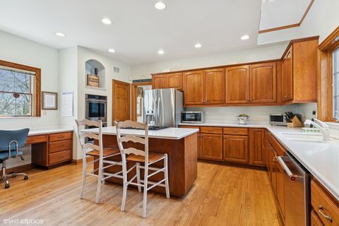 Tiny photo for 500 S KENILWORTH Avenue, Elmhurst, IL 60126 (MLS # 12487886)