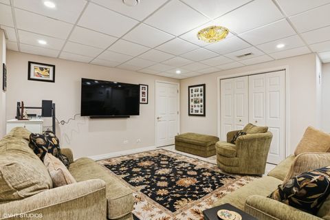 Tiny photo for 500 S KENILWORTH Avenue, Elmhurst, IL 60126 (MLS # 12487886)