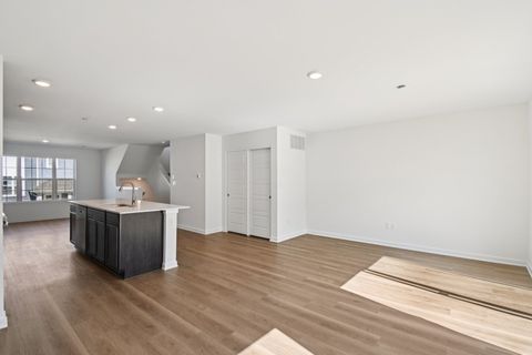 Tiny photo for 1433 Oakfield Lane, Pingree Grove, IL 60140 (MLS # 12496344)