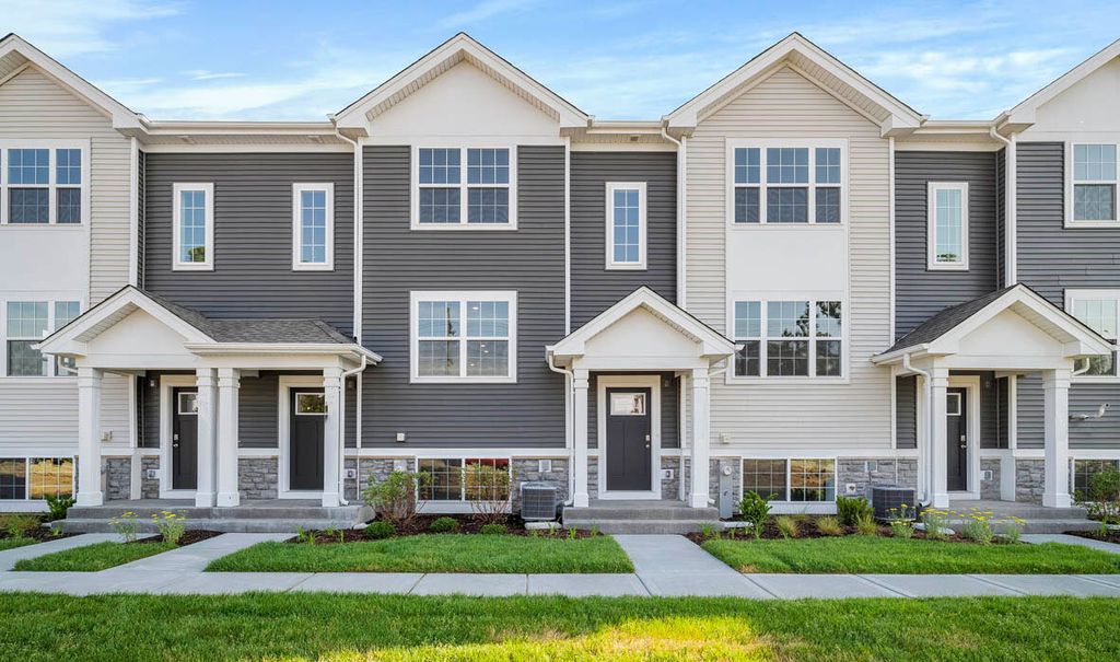 Photo for 1433 Oakfield Lane, Pingree Grove, IL 60140 (MLS # 12496344)