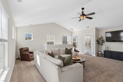 Tiny photo for 222 Bakers Drive W #222, Lakemoor, IL 60051 (MLS # 12572585)
