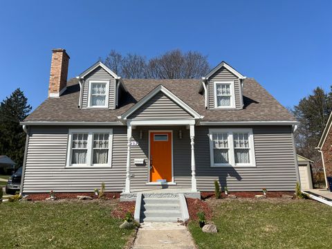 Photo of 302 Hubbard Avenue, Elgin, IL 60123 (MLS # 12604588)