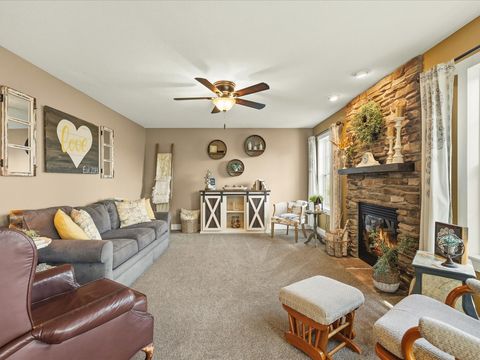 Tiny photo for 13362 Foxglove Lane, Winnebago, IL 61088 (MLS # 12606639)