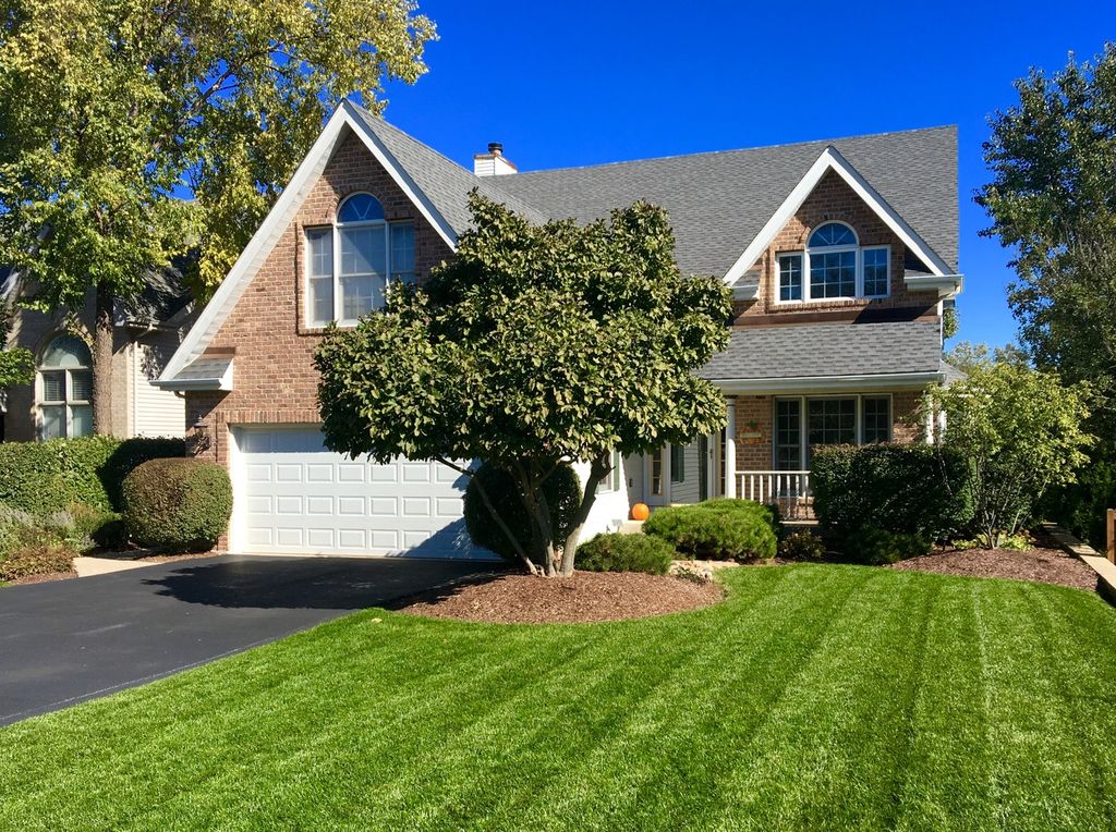 Photo for 0N741 Woodlawn Street, Wheaton, IL 60187 (MLS # 12492415)