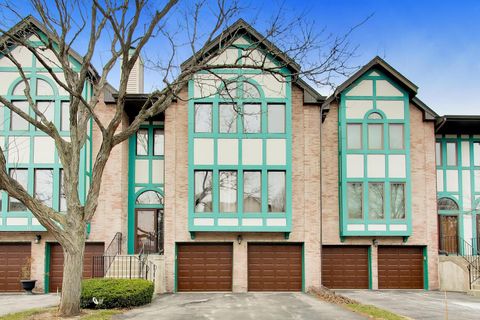 943 W Essex Place Arlington Heights IL 60004