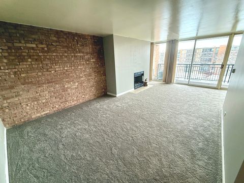 Tiny photo for 6010 Oakwood Drive #5D, Lisle, IL 60532 (MLS # 12526259)