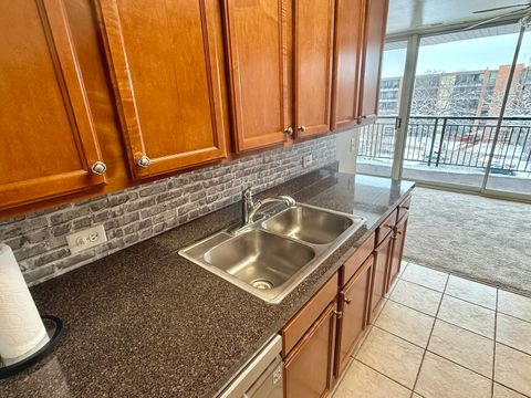 Tiny photo for 6010 Oakwood Drive #5D, Lisle, IL 60532 (MLS # 12526259)