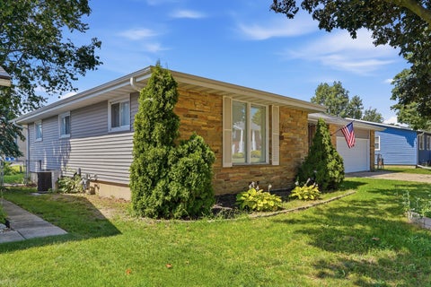 Tiny photo for 707 E 19th Street, Sterling, IL 61081 (MLS # 12708854)
