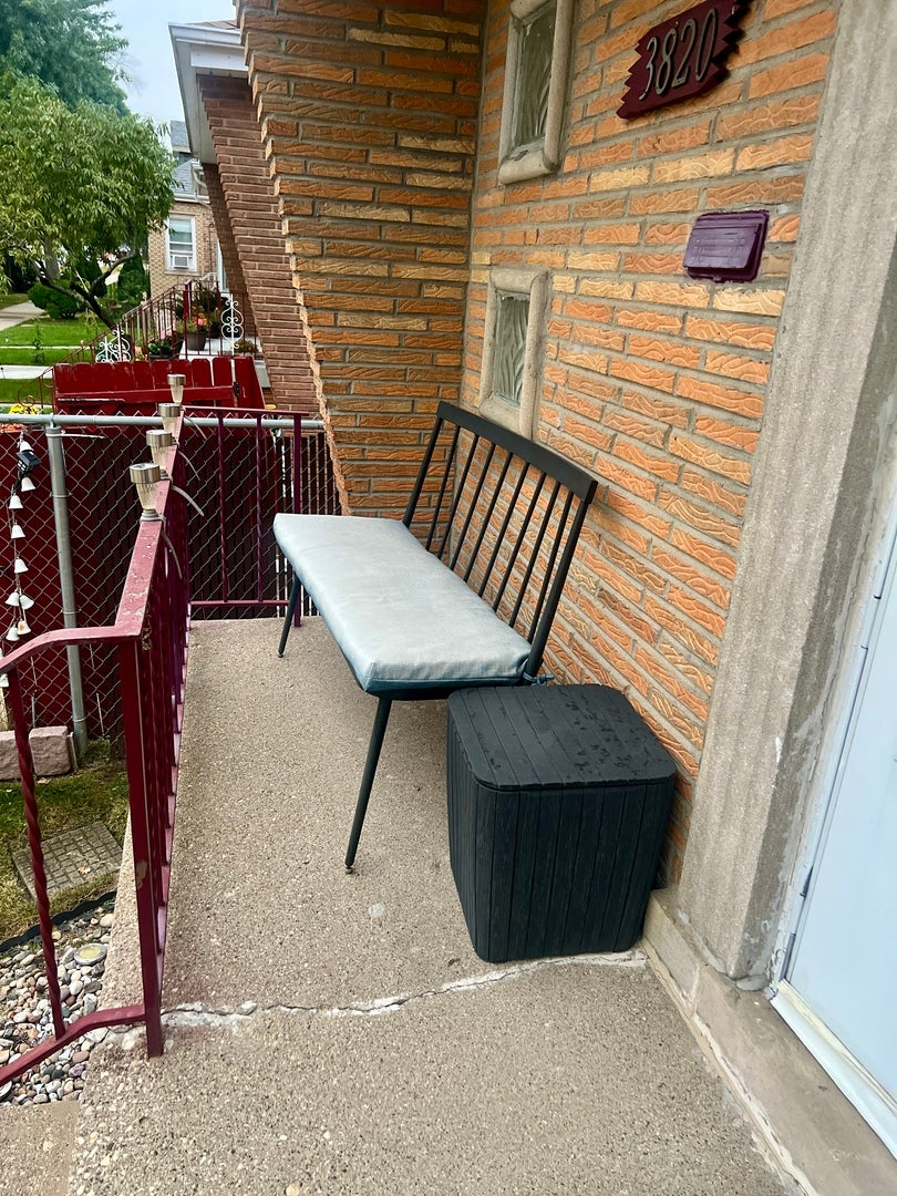 3820 W 57th Place