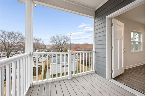 Tiny photo for 1721 W Arthur Avenue, Chicago, IL 60626 (MLS # 12602699)